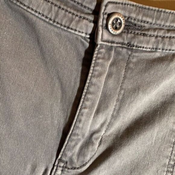 Torrid Grey Military Short Shorts - Picture 4 of 9